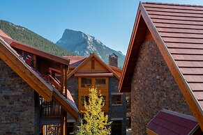 Moose Hotel And Suites