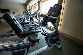 Moose Hotel And Suites