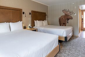 Moose Hotel And Suites