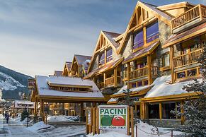 Moose Hotel And Suites