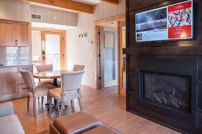 Moose Hotel And Suites