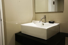 JK Living Hotel & Service Apartment