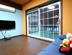 Pension Cafe Yoon & Park