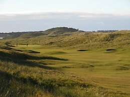 Pew With a View - Seafront Cottages