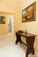 New Kingston Guest Apartment at Westbury