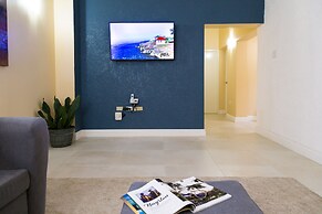 New Kingston Guest Apartment at Westbury