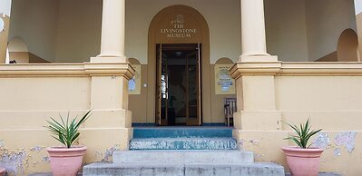 Jollyboys Backpackers