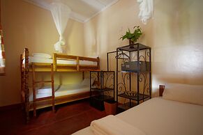 Jollyboys Backpackers