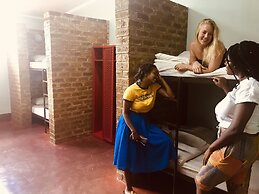 Jollyboys Backpackers