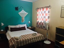 Jollyboys Backpackers