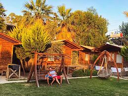 Pitos Bungalows