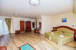 Aqua View Spa Boutique Hotel