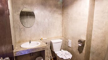 B2 Mahidol Boutique & Budget Hotel