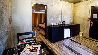 B2 Mahidol Boutique & Budget Hotel