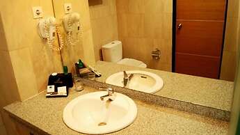 De Laxston Hotel Yogyakarta, Azana Hotels Collection