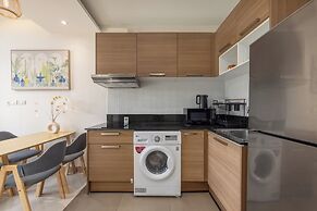The Lago Apartments by Tropiclook
