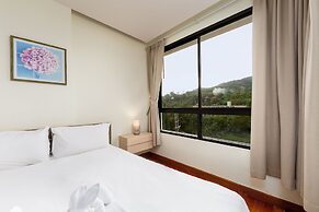 The Lago Apartments by Tropiclook