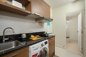 The Lago Apartments by Tropiclook