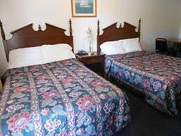 Lamplighter Motel - Clinton, Connecticut