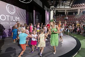 Seven Seas Hotel Blue