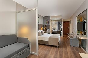 Seven Seas Hotel Blue