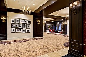 Saratoga Casino Hotel