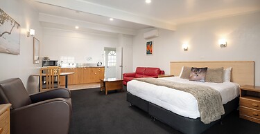 Grove Park Motor Lodge