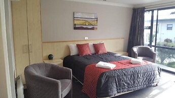 Grove Park Motor Lodge