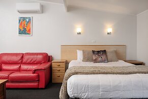 Grove Park Motor Lodge