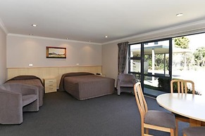 Grove Park Motor Lodge