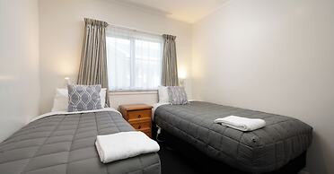 Grove Park Motor Lodge