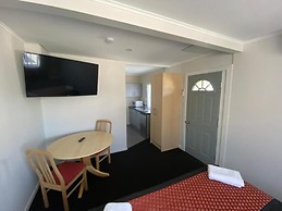 Grove Park Motor Lodge