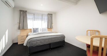 Grove Park Motor Lodge
