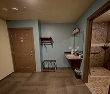 The Miner's Boutique Hotel