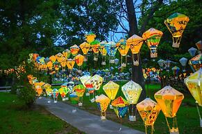 Traveller-Inn Day Moon Hotel