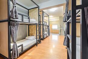 Traveller-Inn Day Moon Hotel