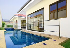 Avoca Pool Villas