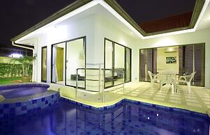 Avoca Pool Villas