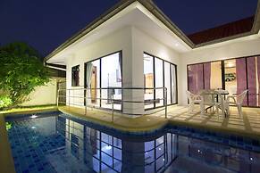 Avoca Pool Villas