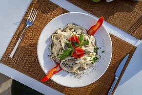 Queen Boutique Hotel