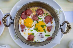 Queen Boutique Hotel