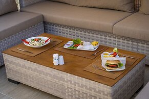 Queen Boutique Hotel