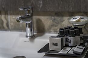 Queen Boutique Hotel