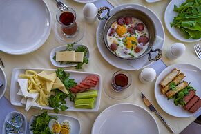 Queen Boutique Hotel