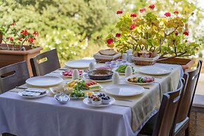 Queen Boutique Hotel