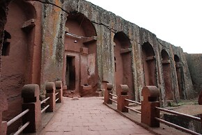 Zan-Seyoum Hotel