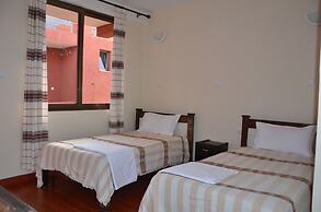 Zan-Seyoum Hotel