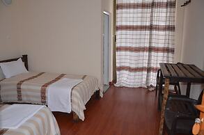 Zan-Seyoum Hotel