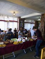 Zan-Seyoum Hotel