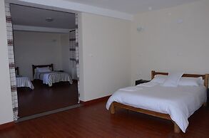 Zan-Seyoum Hotel